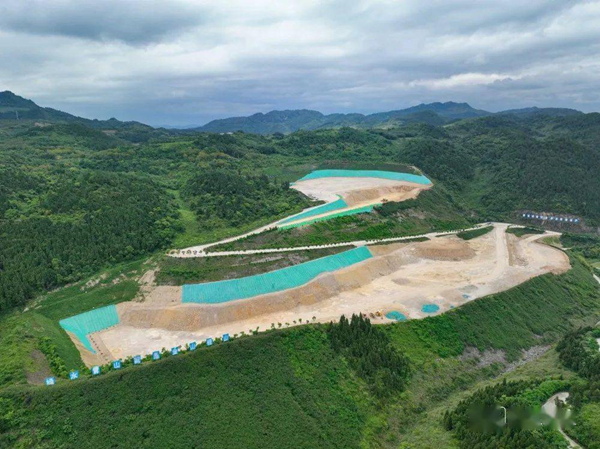 1744190807410734.jpg 陜西龍門鋼鐵有限責(zé)任公司木龍溝鐵礦古寺溝尾礦庫提升改造項目_副本.jpg